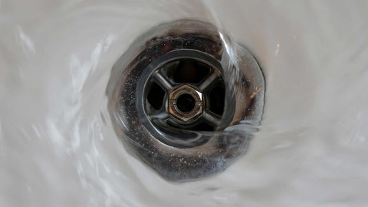 Osetili ste neprijatan miris iz odvoda? - Kako nastaje i 5 najboljih načina da ga uklonite