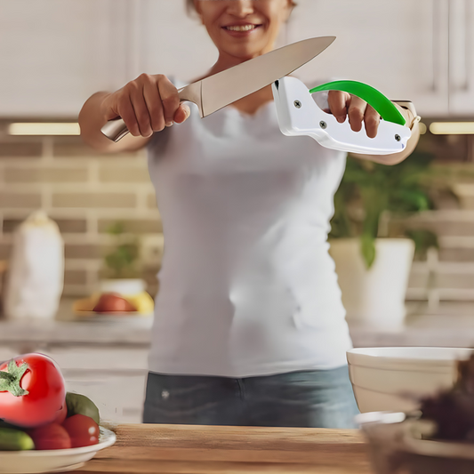 Tupi noževi u kuhinji? Zašto su opasni i kako ih naoštriti za 30 sekundi