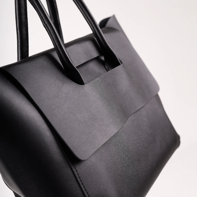 Crna sofisticirana torba na preklop KA014 - rs-mangoshop.com