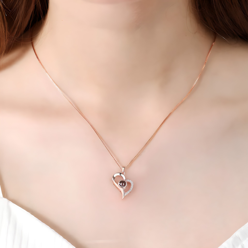 Ogrlica Volim te na 100 jezika - rs-mangoshop.com