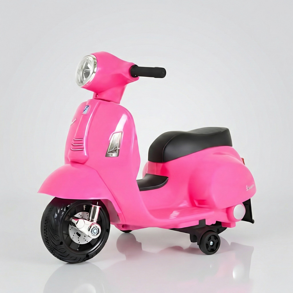 Roze Vespa bočno